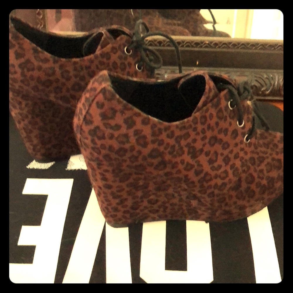 Leopard ankle booties